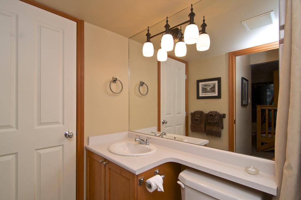 Whistler Blackcomb Vacation Rentals - Village North Room photo